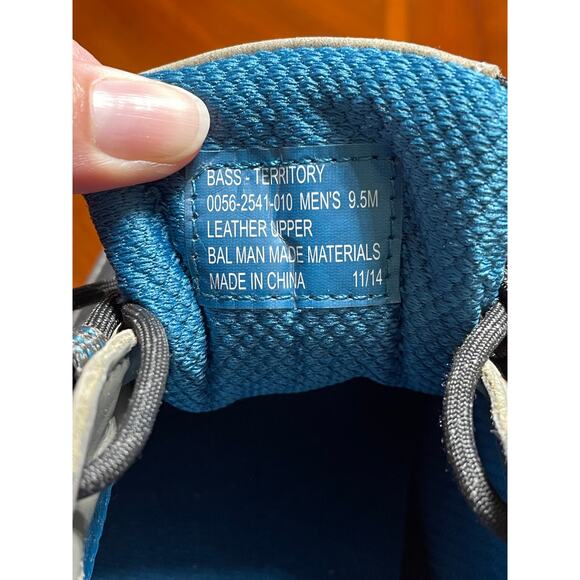 NWOT G.H. Bass & Co. Mens 9.5 Medium Shoe Territory Sneaker Beige Black Blue - Picture 4 of 8